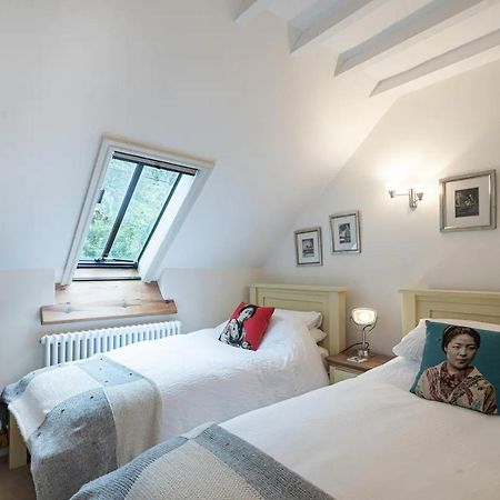 Converted Chapel, Stunning Sea & Mountain Views! Penmaen-mawr Eksteriør bilde