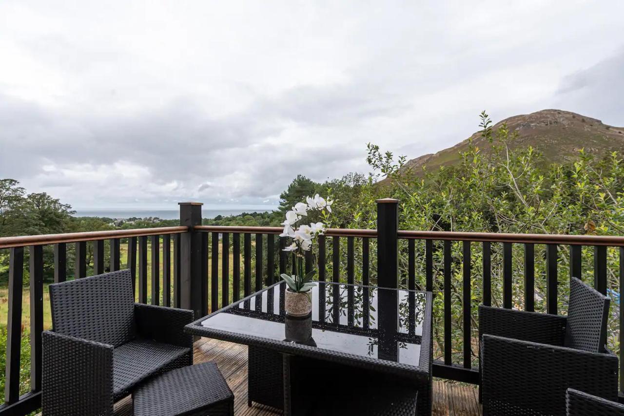 Converted Chapel, Stunning Sea & Mountain Views! Penmaen-mawr Eksteriør bilde
