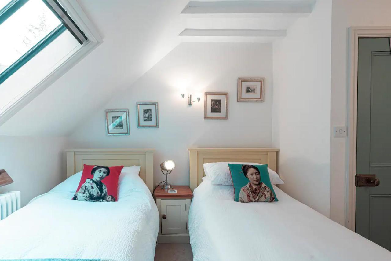 Converted Chapel, Stunning Sea & Mountain Views! Penmaen-mawr Eksteriør bilde