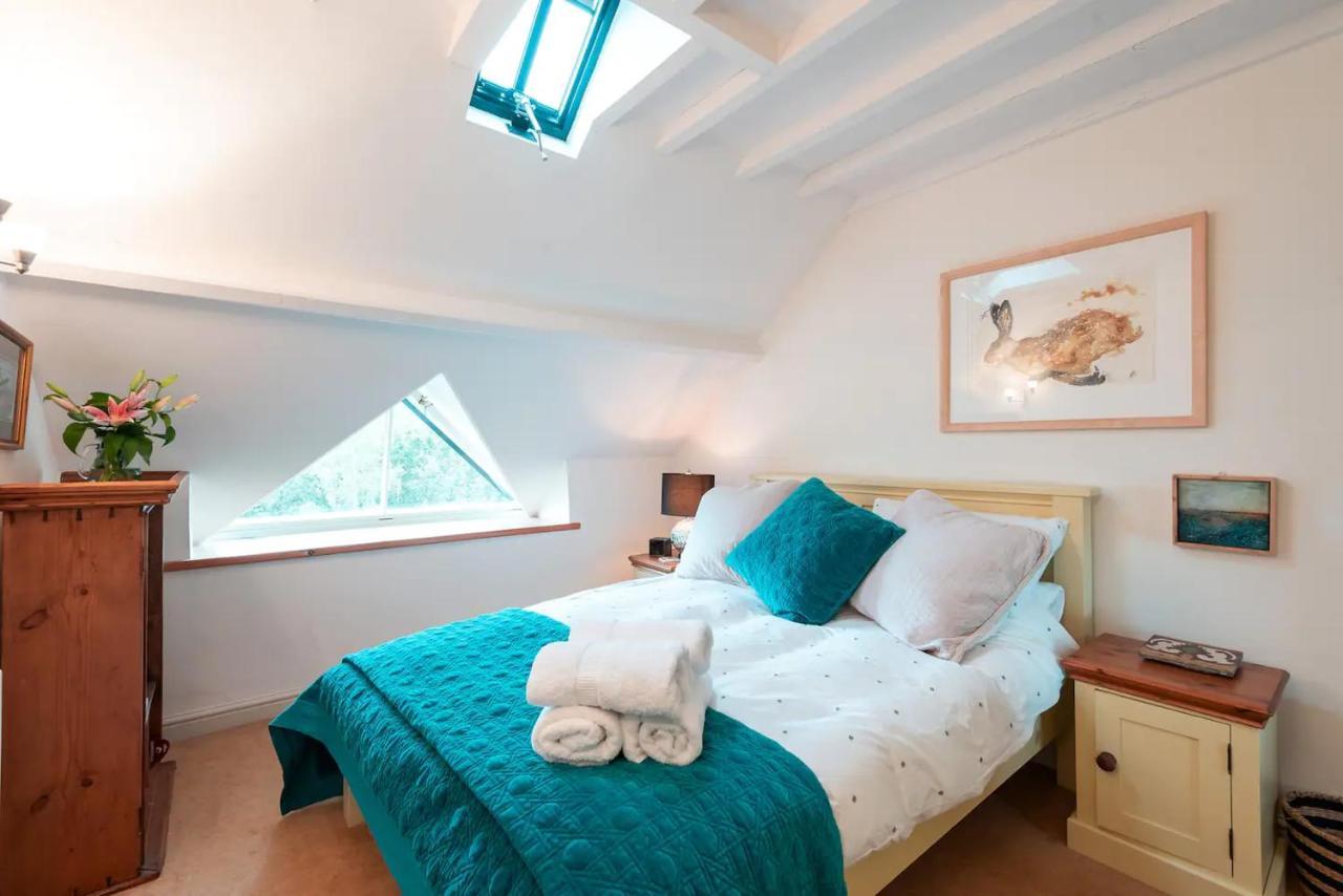 Converted Chapel, Stunning Sea & Mountain Views! Penmaen-mawr Eksteriør bilde